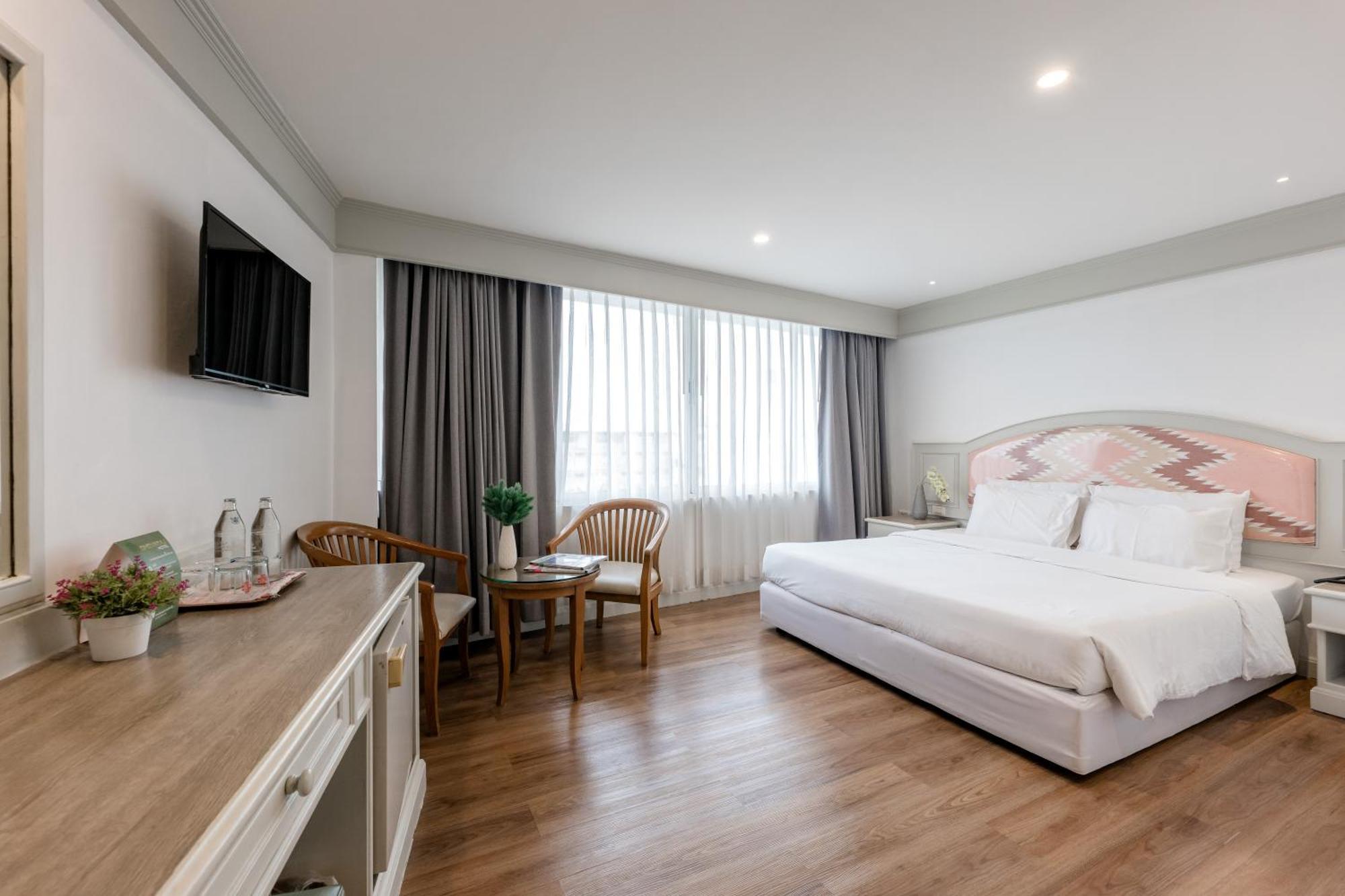 Dhevaraj Hotel Nan Exteriér fotografie