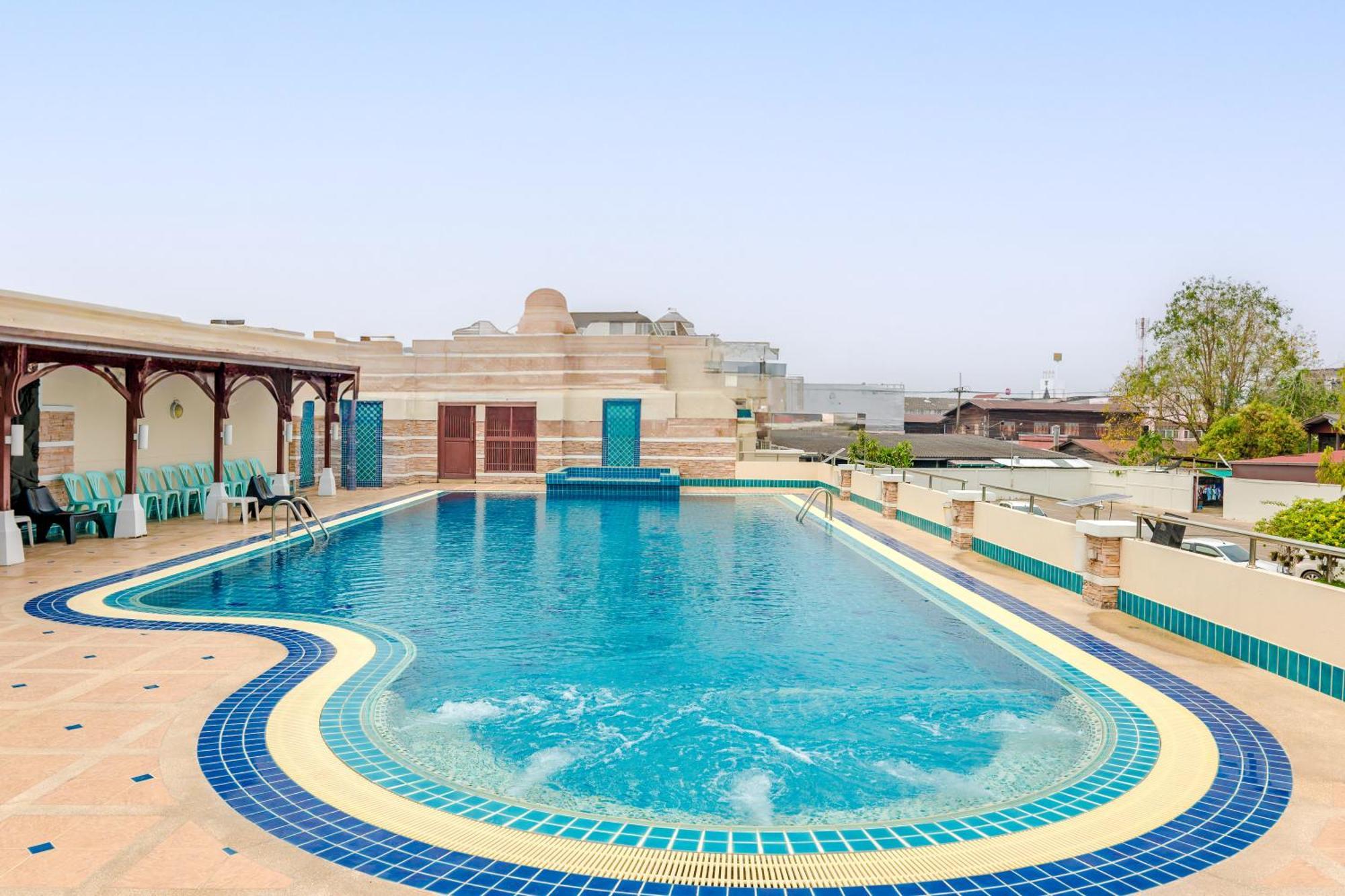 Dhevaraj Hotel Nan Exteriér fotografie